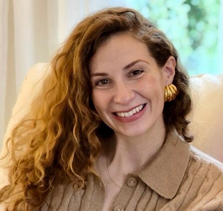 Mathilde Lardeux, associée de Maison Lardeux Toiture, en charge de la gestion administrative et des devis